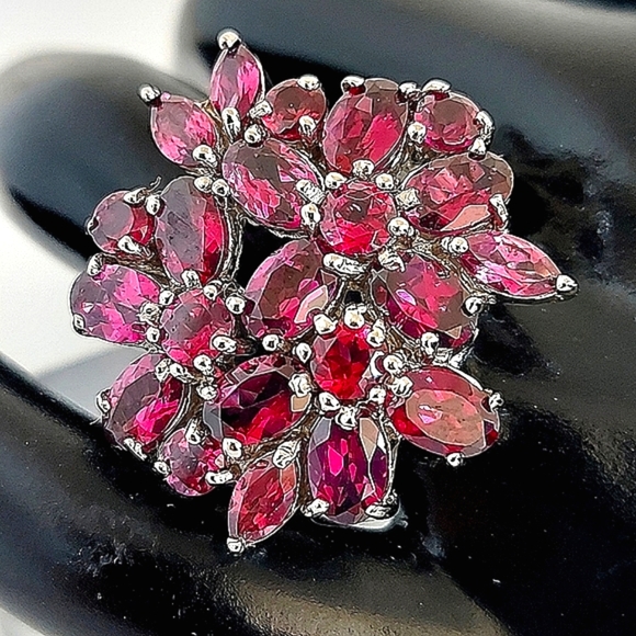 Natural‎ Oval Pink Rhodolite Garnet 6x4mm 925 Sterling Silver Ring Size 7.25 - Picture 2 of 16